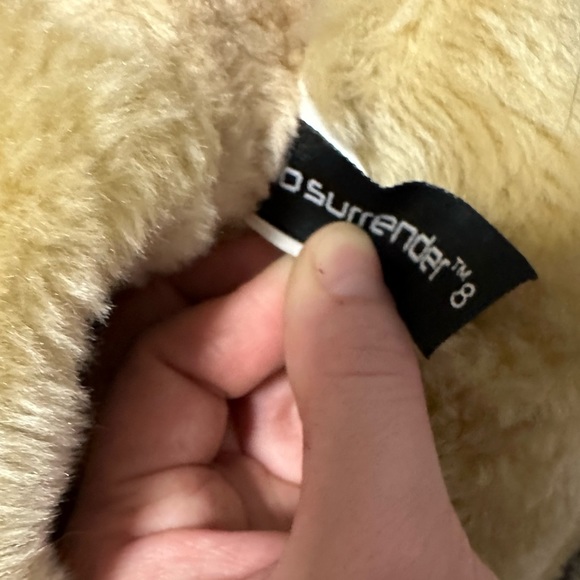 SOLD No Surrender Ugg-style boots - Picture 10 of 10